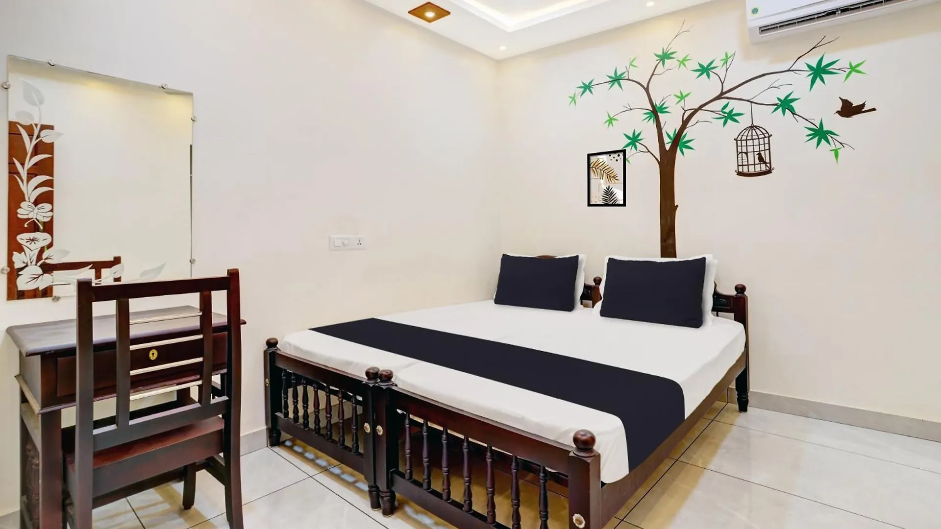 Hotel O Pulari Backwater & Rooms Kovalam